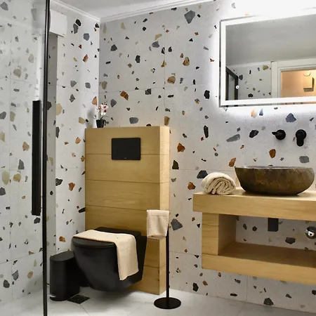 Varonos Summer Residences * Siviri