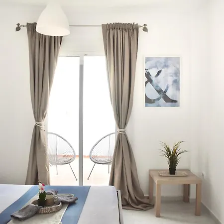 Varonos Summer Residences *