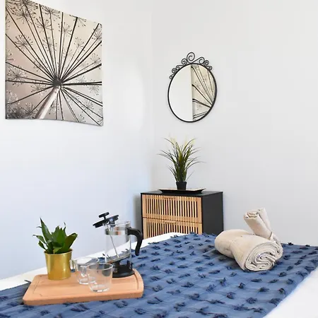 Daire Varonos Summer Residences *