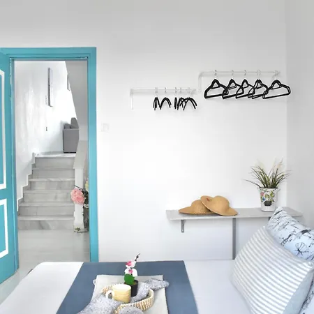 Daire Varonos Summer Residences *