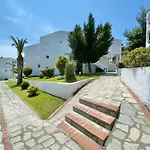Varonos Summer Residences *