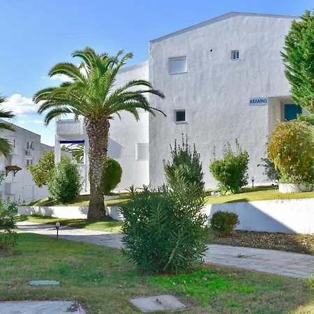 Varonos Summer Residences *