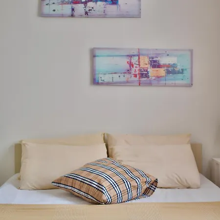 Varonos Summer Residences *