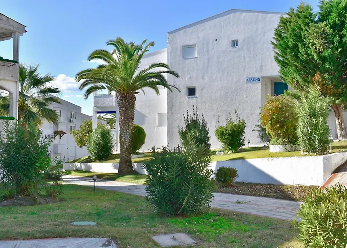 Varonos Summer Residences *